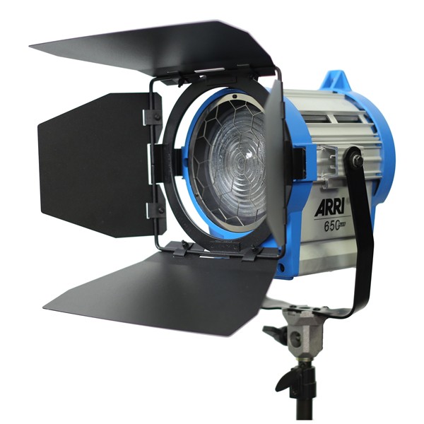 Прибор ARRI Junior 650 Plus L3.79400.K (P.O., blue/silver, Schuko plug)